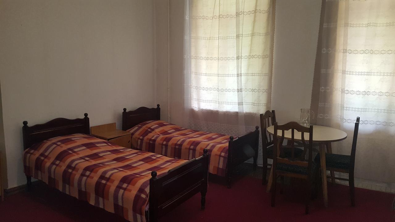 Firuza Hostel Borjomi Bagian luar foto