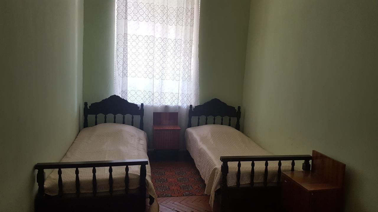 Firuza Hostel Borjomi Bagian luar foto